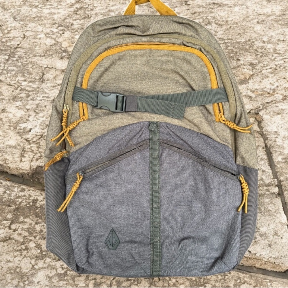 Volcom Men's Academy Backpack NWT